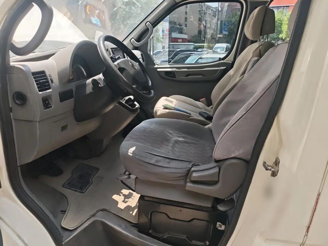 Dongfeng Yufeng 2014 2.5T YuliBao Logistics Vehicle Standard Features Include Short Wheelbase with Mid-Roof ZD25 — миниатюра 15