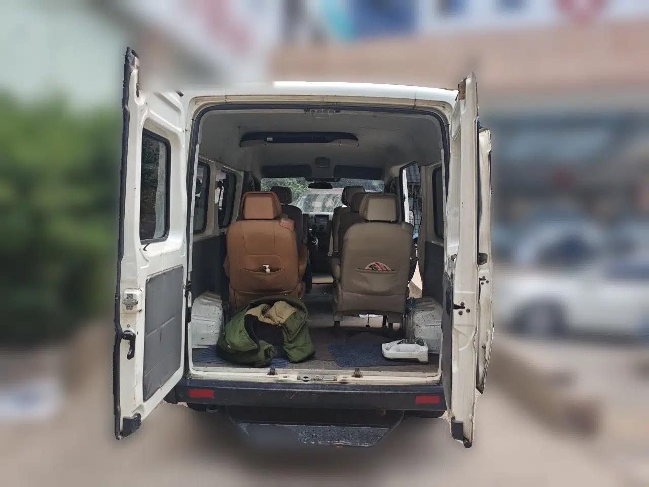 Dongfeng Yufeng 2014 2.5T YuliBao Logistics Vehicle Standard Features Include Short Wheelbase with Mid-Roof ZD25 — миниатюра 19