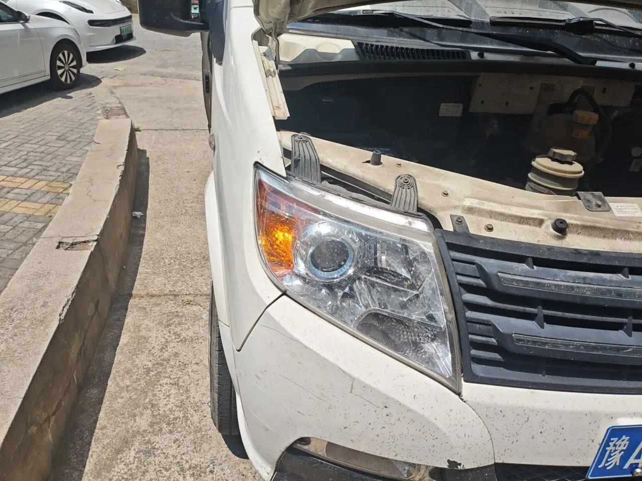 Dongfeng Yufeng 2014 2.5T YuliBao Logistics Vehicle Standard Features Include Short Wheelbase with Mid-Roof ZD25 — миниатюра 7