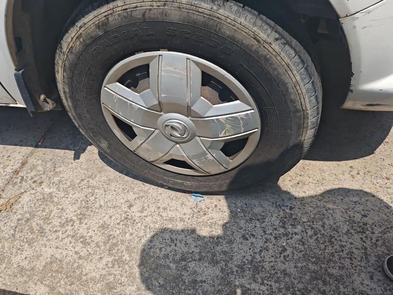 Dongfeng Yufeng 2014 2.5T YuliBao Logistics Vehicle Standard Features Include Short Wheelbase with Mid-Roof ZD25 — миниатюра 8