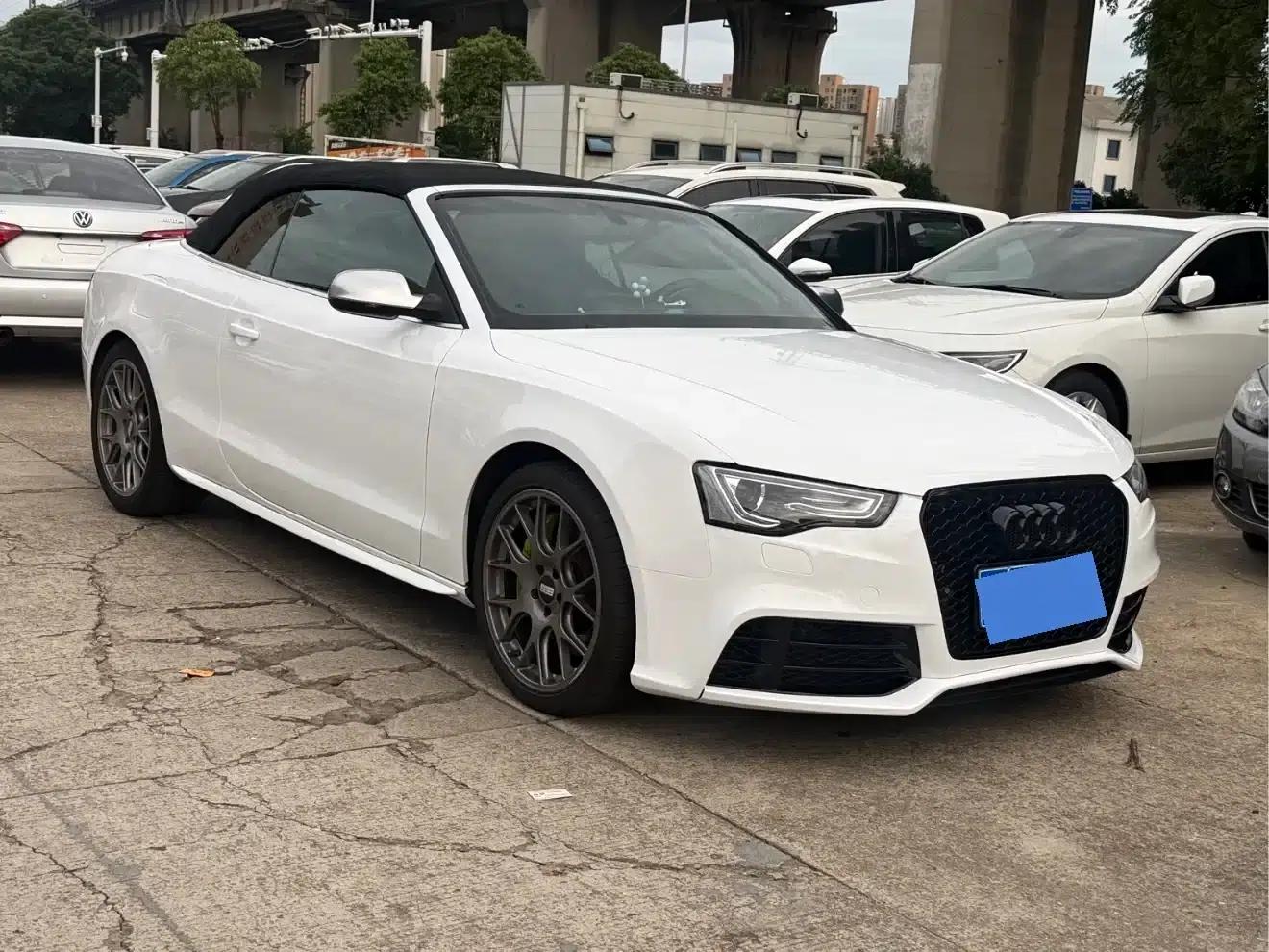2010 Audi S5 3.0T Cabriolet — миниатюра 1