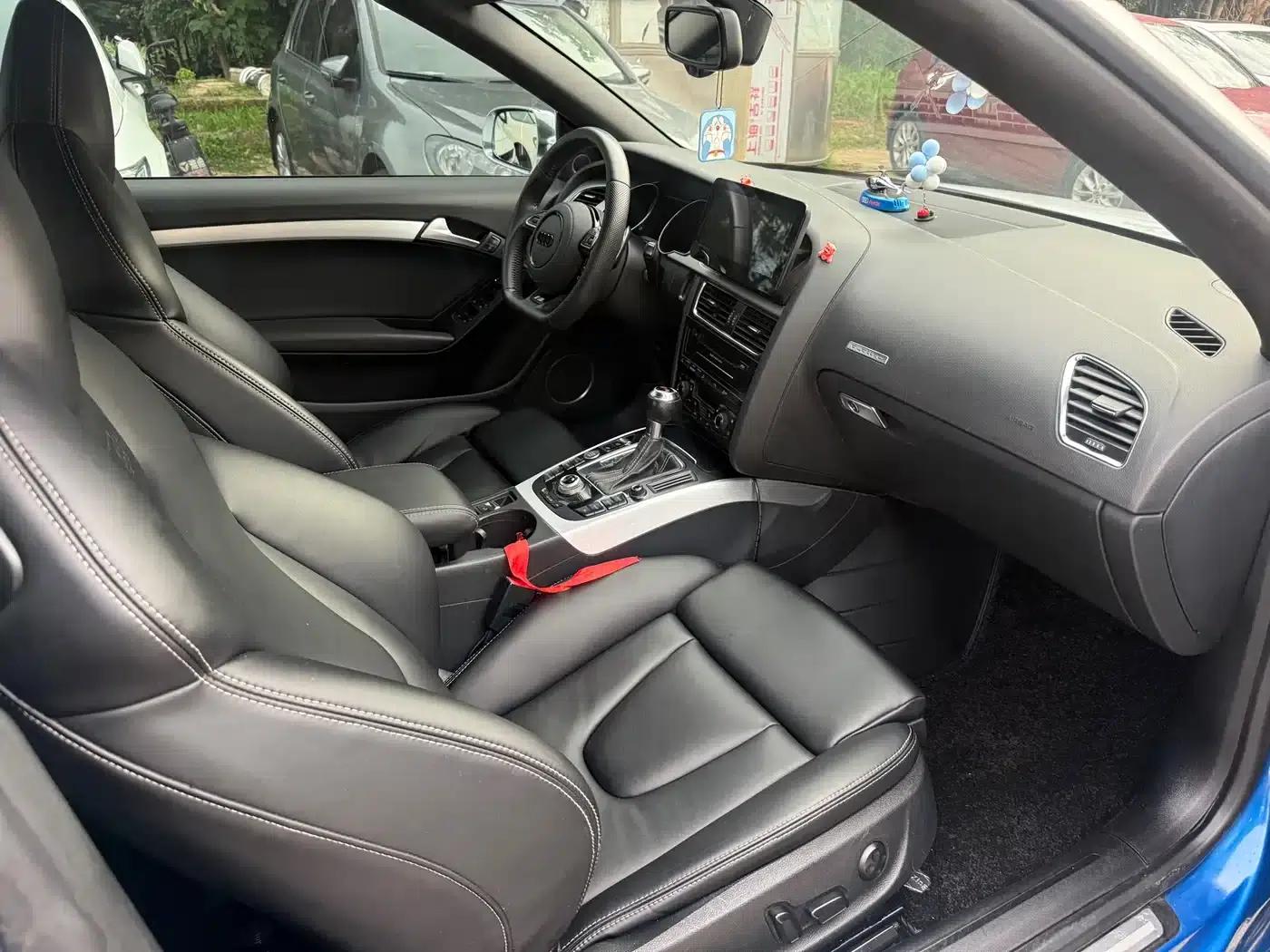 2010 Audi S5 3.0T Cabriolet — миниатюра 4