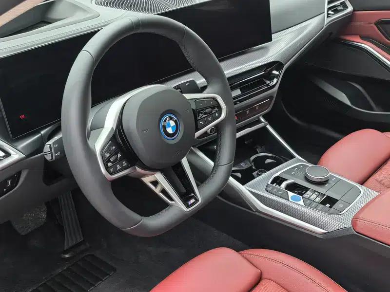 BMW i3 2025 eDrive40L Shadow Sport Package — миниатюра 8