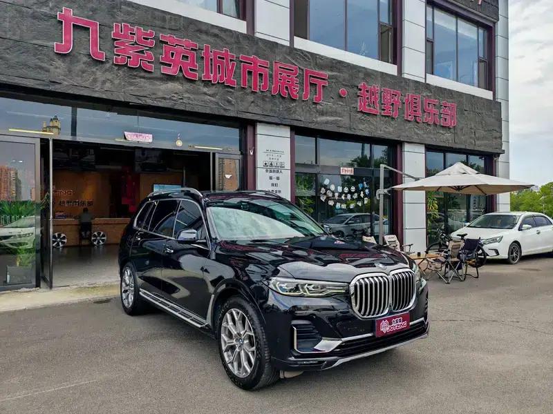 BMW X7 2019 xDrive40i Leading Luxury Package — миниатюра 3