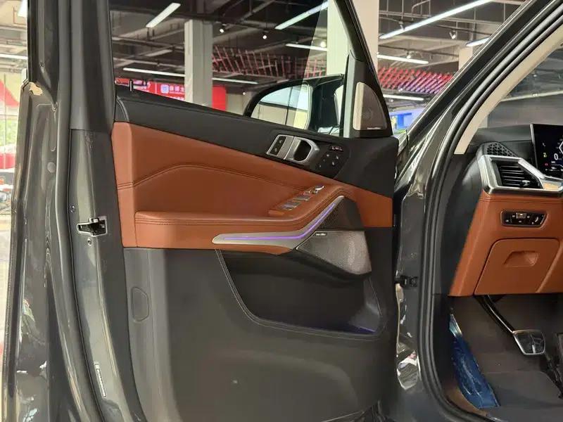 BMW X7 2023 xDrive M60i — миниатюра 23