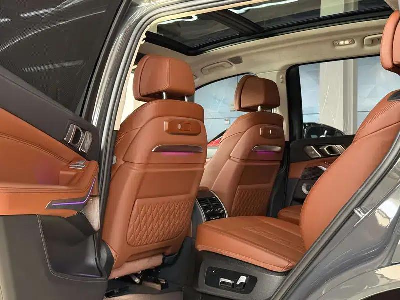 BMW X7 2023 xDrive M60i — миниатюра 25