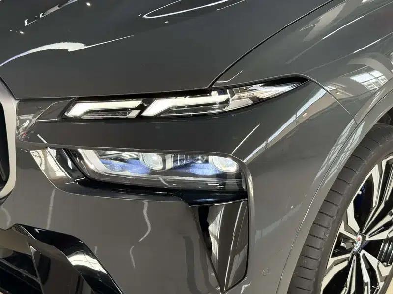 BMW X7 2023 xDrive M60i — миниатюра 5