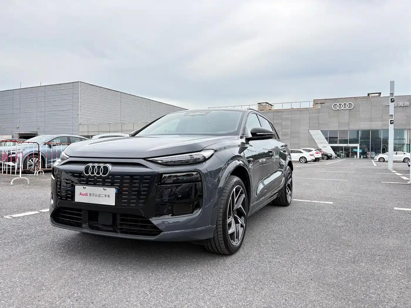 Audi Q6L e-tron 2026 First Edition — миниатюра 1