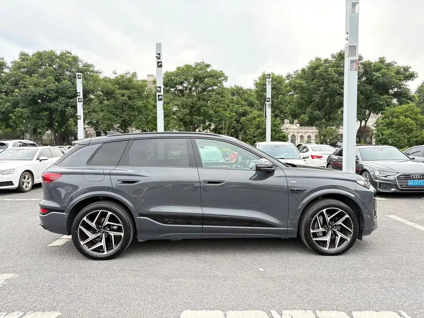 Audi Q6L e-tron 2026 First Edition — миниатюра 4