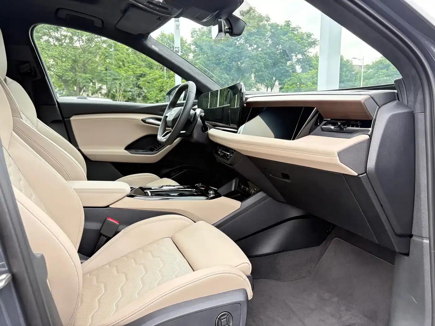 Audi Q6L e-tron 2026 First Edition — миниатюра 10