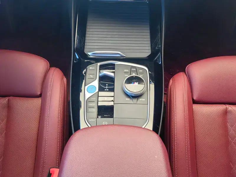 BMW iX3 2023 Leading Edition — миниатюра 7
