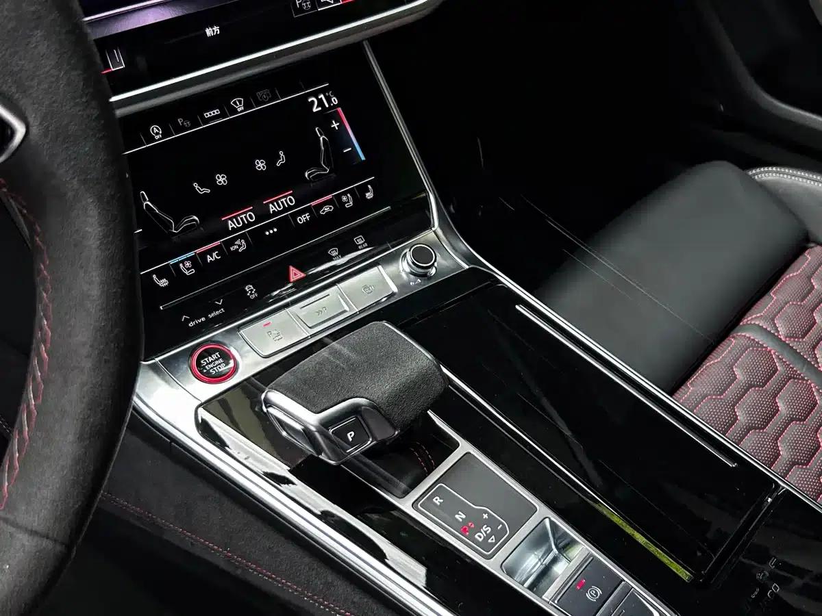 2025 Audi RS 6 Avant GT — миниатюра 11