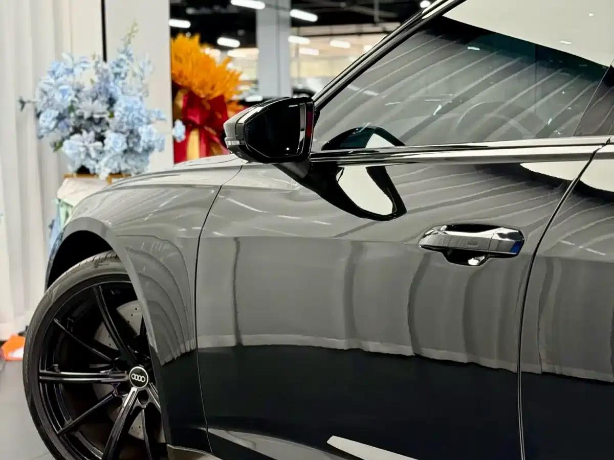 2025 Audi RS 6 RS 6 4.0T Avant Performance — миниатюра 14
