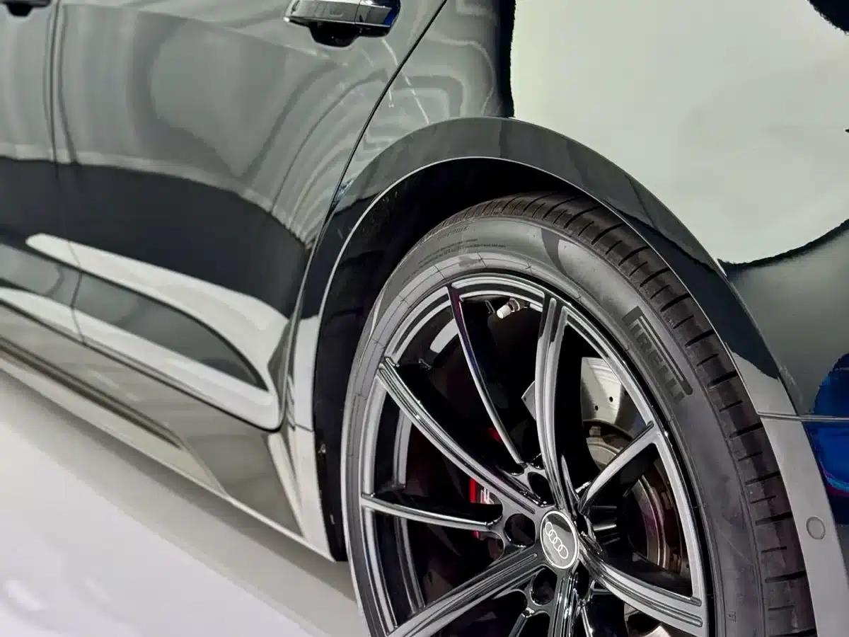 2025 Audi RS 6 RS 6 4.0T Avant Performance — миниатюра 15