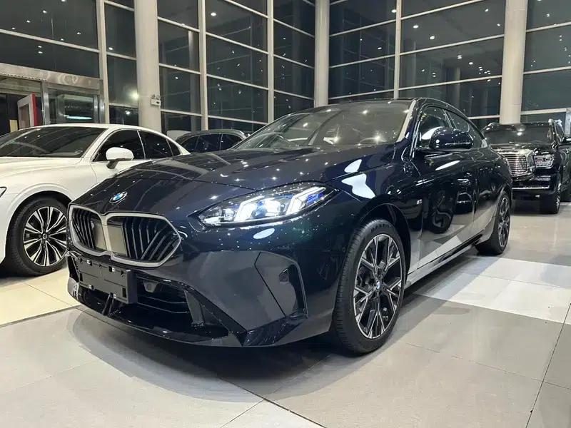 2025 BMW 2 Series 225L M Sport Package — миниатюра 1