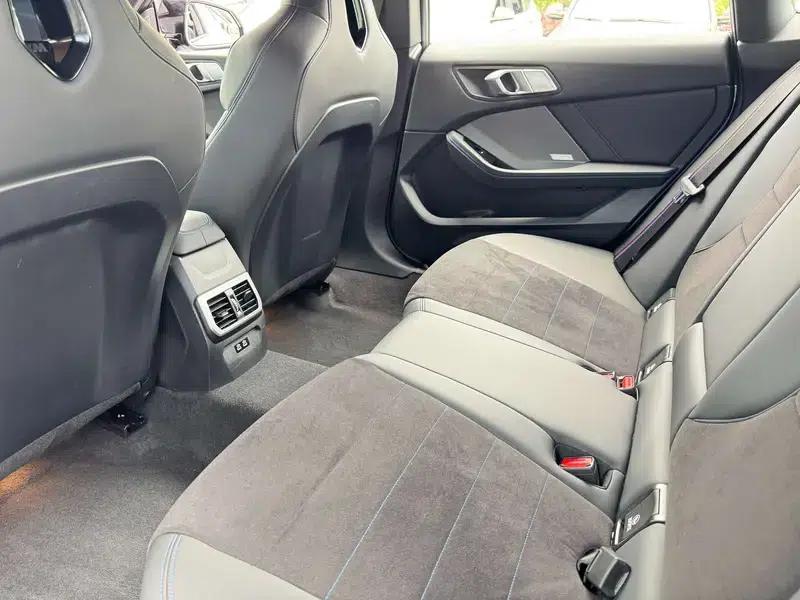BMW 2 Series 2025 M235L — миниатюра 14