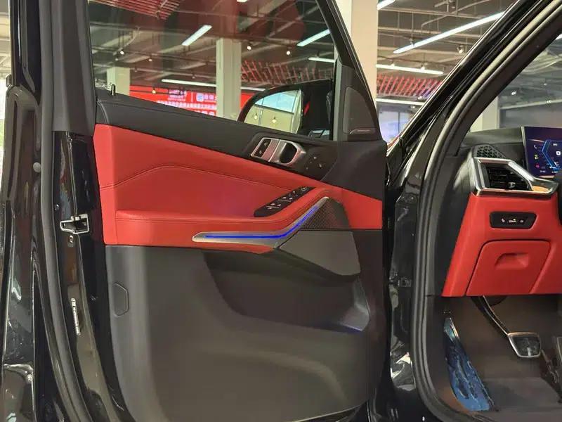 2023 BMW X5 M Competition — миниатюра 23