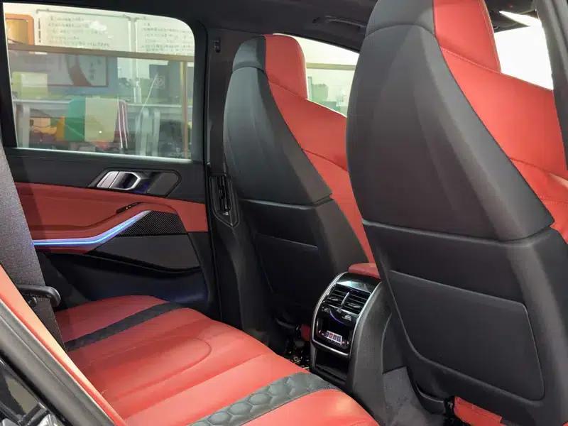 2023 BMW X5 M Competition — миниатюра 25