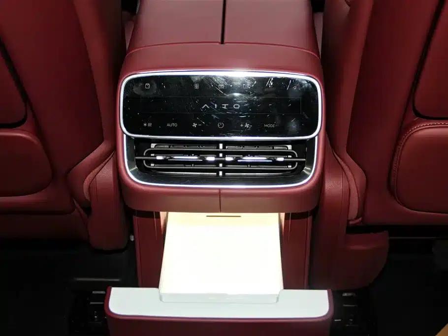Wenjie M8 2025 Ultra Extended Range Edition (53.4kWh, 5-seater, 192-line LiDAR) — миниатюра 22