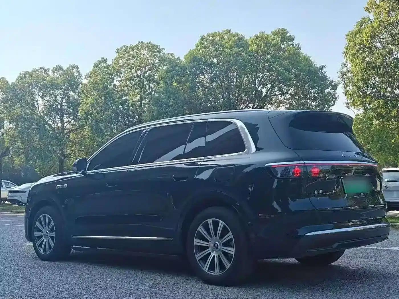 Wenjie M8 2025 Range Extended Max+ Version 53.4kWh 5-Seat Version (192-line LiDAR) — миниатюра 7