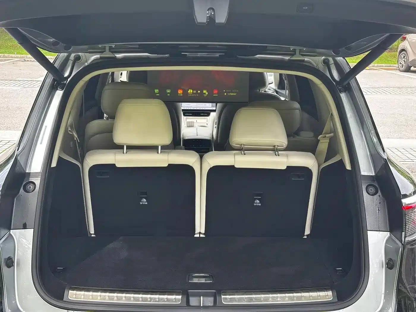 Wenjie M8 2025 Ultra Extended Range Edition (53.4kWh, 6-seater, 192-line LiDAR) — миниатюра 11