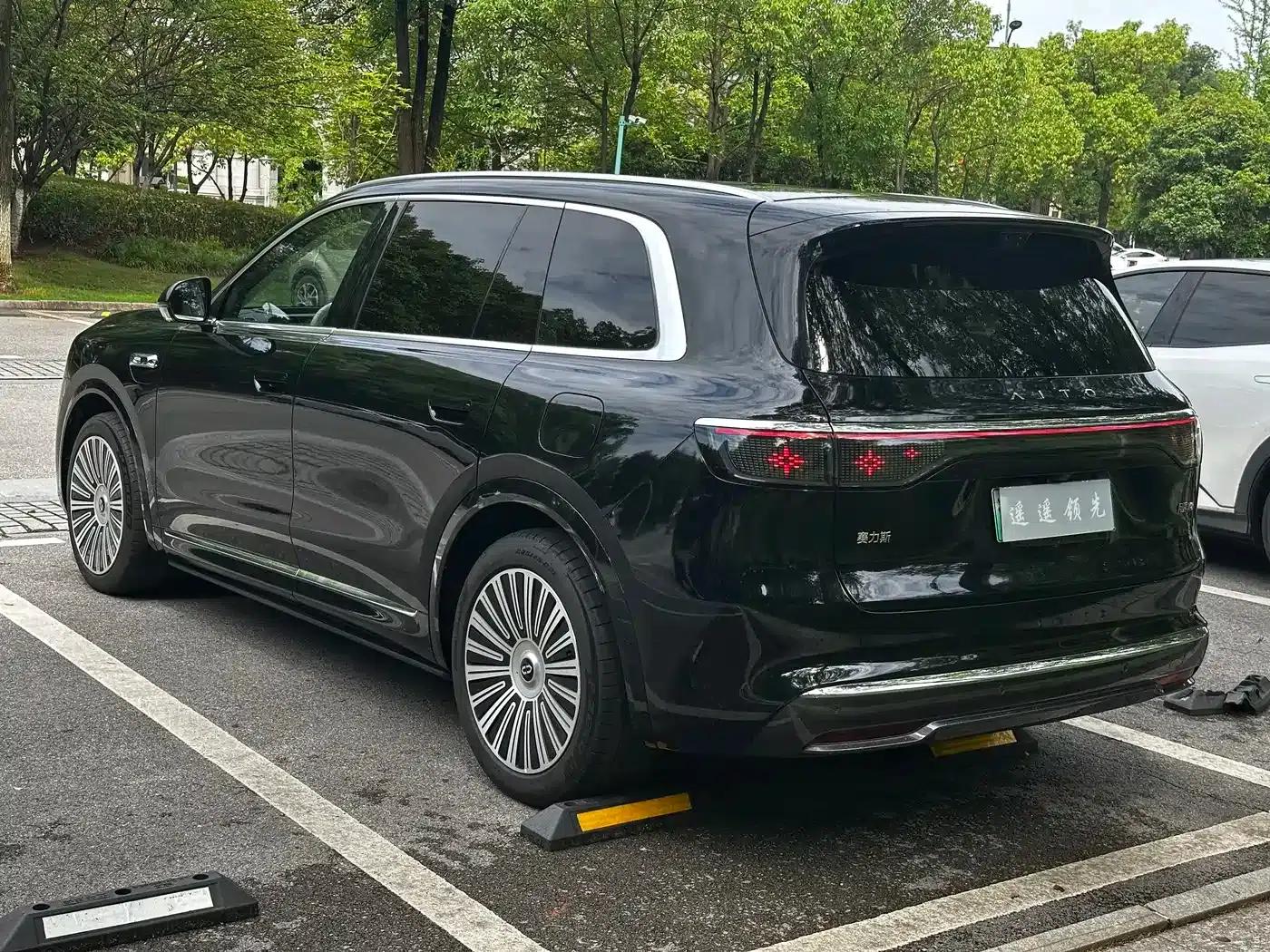 Wenjie M8 2025 Ultra Extended Range Edition (53.4kWh, 6-seater, 192-line LiDAR) — миниатюра 5
