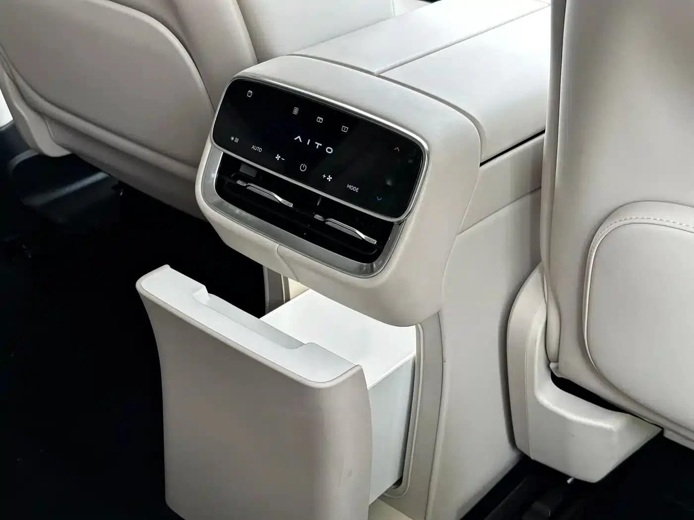Wenjie M8 2025 Ultra Extended Range Edition (53.4kWh, 6-seater, 192-line LiDAR) — миниатюра 9