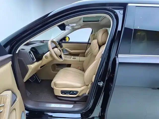 Wenjie M8 2025 Ultra Extended Range Edition (53.4kWh, 6-seater, 192-line LiDAR) — миниатюра 7