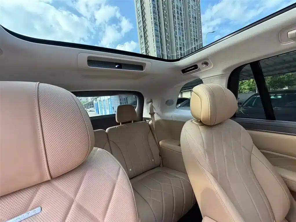 Wenjie M8 2025 Ultra Extended Range Edition (53.4kWh, 6-seater, 192-line LiDAR) — миниатюра 26