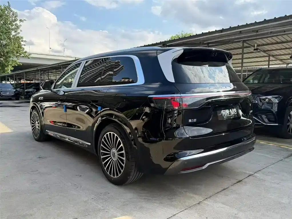 Wenjie M8 2025 Ultra Extended Range Edition (53.4kWh, 6-seater, 192-line LiDAR) — миниатюра 7