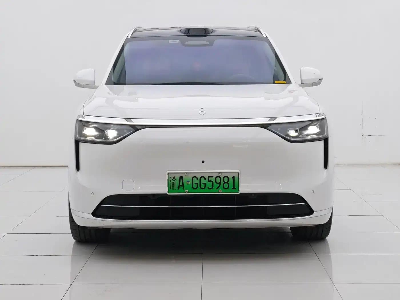 Wenjie M8 2025 Range Extended Ultra Edition 53.4kWh 6-Seat Version (192-line LiDAR) — миниатюра 2