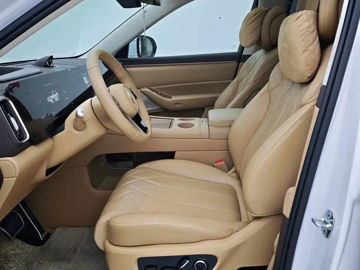 Wenjie M8 2025 Range Extended Ultra Edition 53.4kWh 6-Seat Version (192-line LiDAR) — миниатюра 7