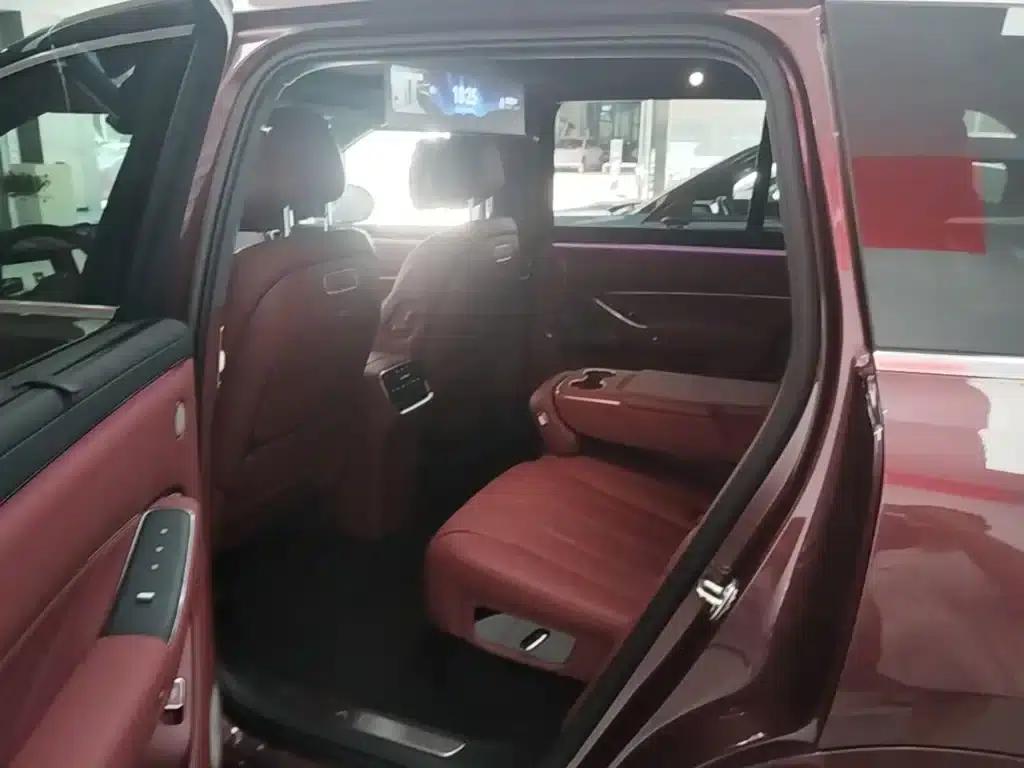 Wenjie M8 2025 Ultra Extended Range Edition (53.4kWh, 5-seater, 192-line LiDAR) — миниатюра 17