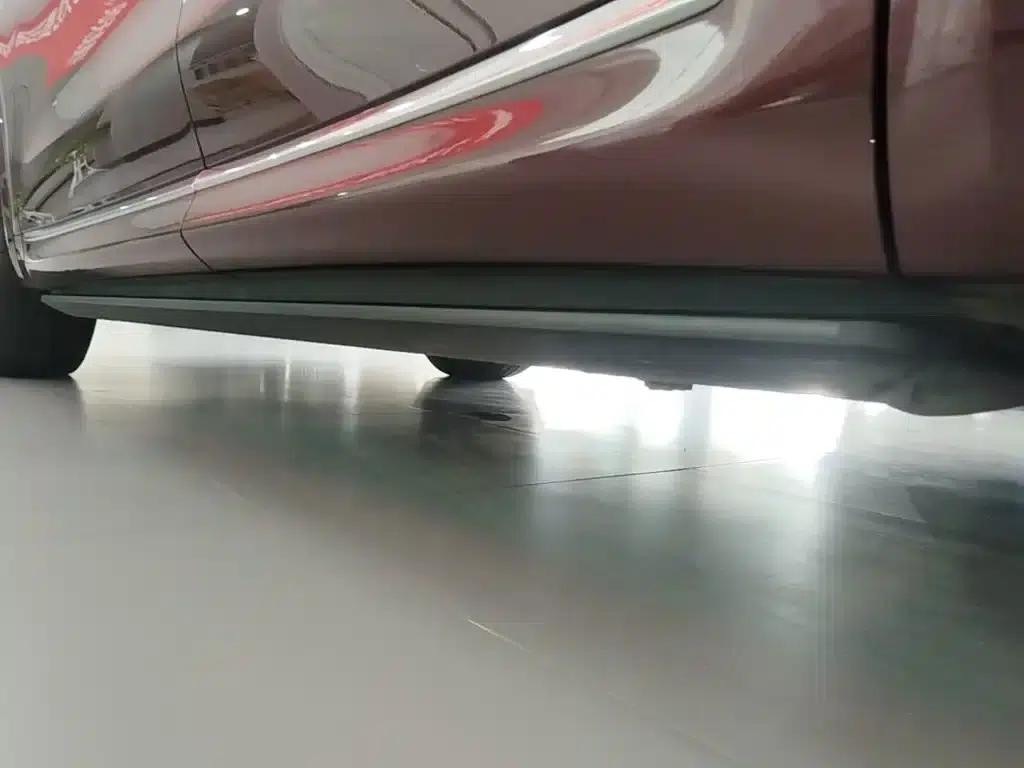 Wenjie M8 2025 Ultra Extended Range Edition (53.4kWh, 5-seater, 192-line LiDAR) — миниатюра 22
