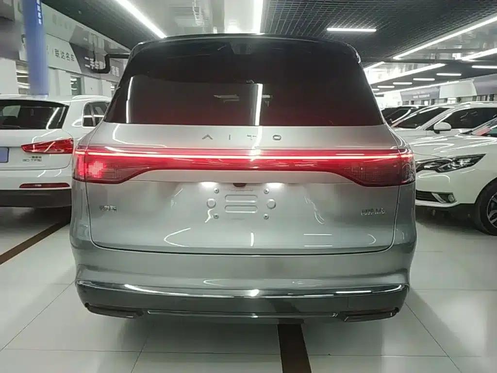 Wenjie M8 2025 Range Extended Ultra Edition 53.4kWh 6-Seat Version (192-line LiDAR) — миниатюра 6