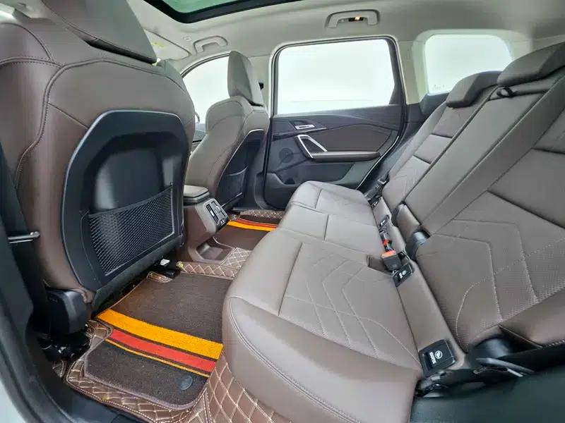 BMW iX1 2025 eDrive25L X Design Package — миниатюра 11