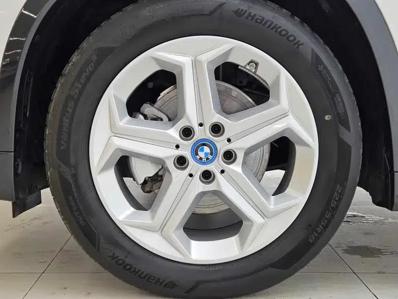 BMW iX1 2025 eDrive25L X Design Package — миниатюра 8