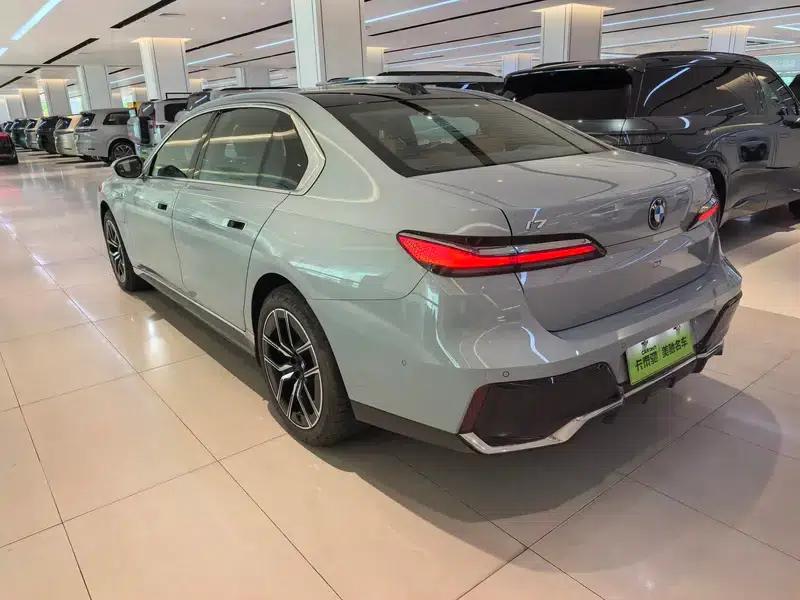 BMW i7 2023 eDrive50L Leading M Sport Package — миниатюра 2