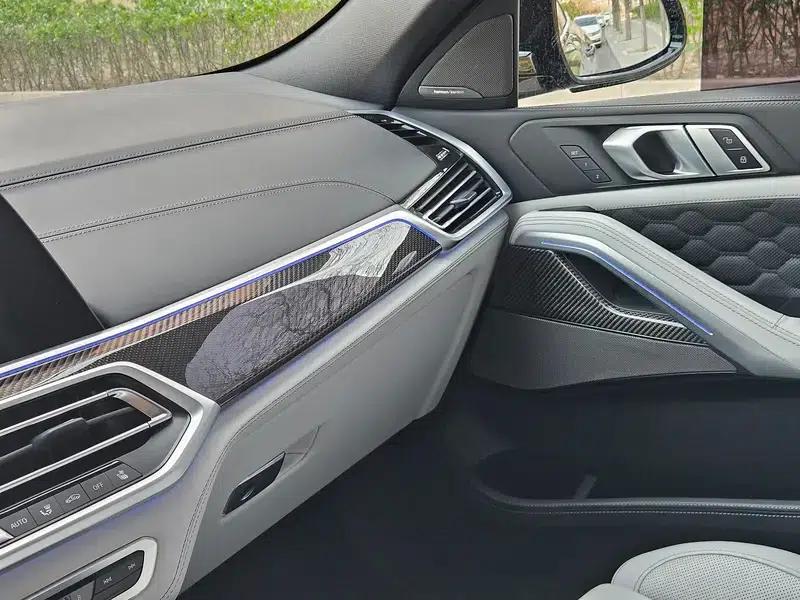 2021 BMW X6 M — миниатюра 12