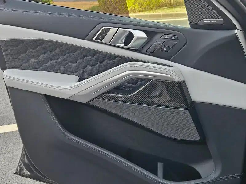2021 BMW X6 M — миниатюра 10