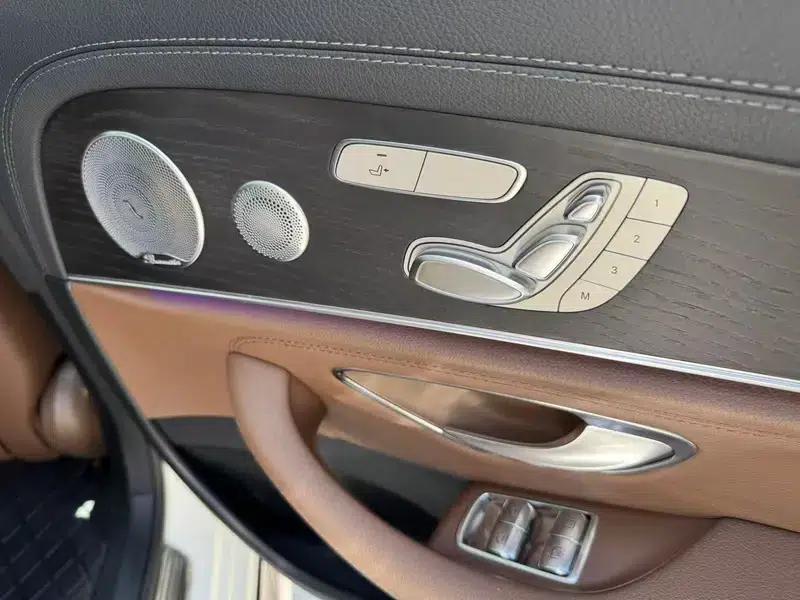 2019 Mercedes-Benz E-Class E 300 L Luxury — миниатюра 16