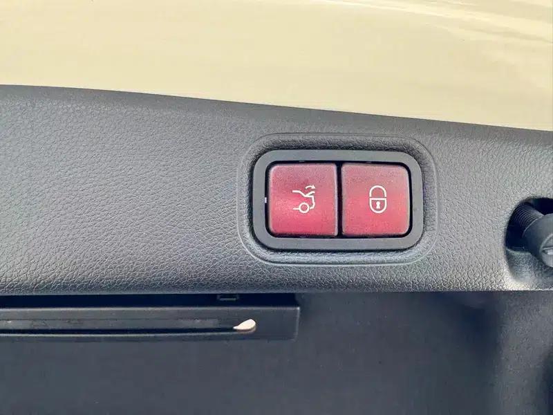 2019 Mercedes-Benz E-Class E 300 L Luxury — миниатюра 17
