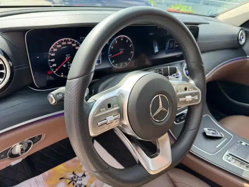 2019 Mercedes-Benz E-Class E 300 L Luxury — миниатюра 24