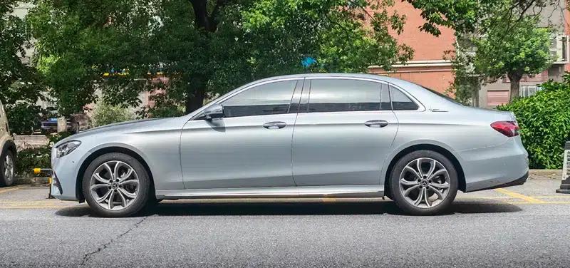 Mercedes-Benz E-Class 2023 E 300 L Luxury Sport Sedan — миниатюра 3