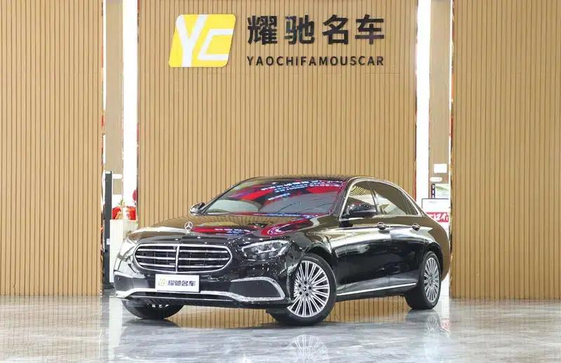 2023 Mercedes-Benz E-Class E 300 L Luxury Sedan — миниатюра 1