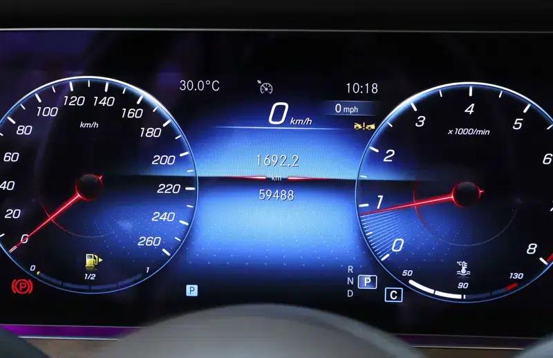 2023 Mercedes-Benz E-Class E 300 L Luxury Sedan — миниатюра 12