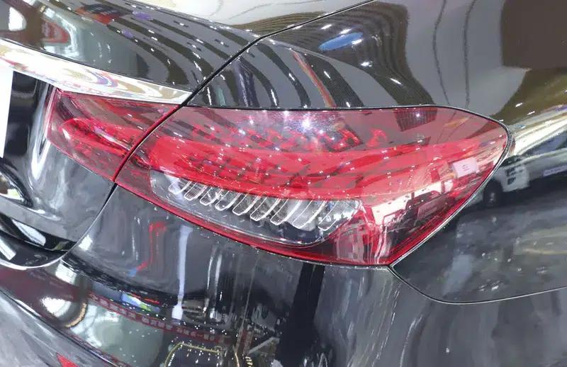 2023 Mercedes-Benz E-Class E 300 L Luxury Sedan — миниатюра 7