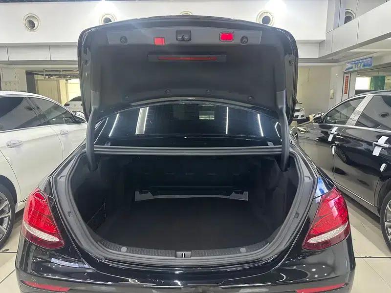 Mercedes-Benz E-Class 2020 Facelift E 300 L Special Edition — миниатюра 14