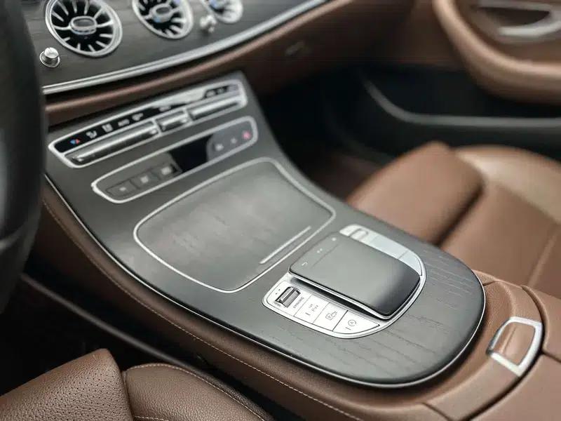 2021 Mercedes-Benz E-Class E 260 L Sport Sedan — миниатюра 10