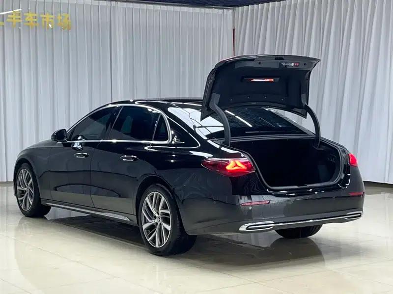 Mercedes-Benz E-Class 2024 Facelift E 300 L Fashion Sedan — миниатюра 5